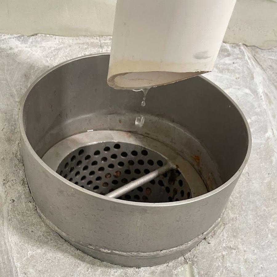 hub drain with strainer basket